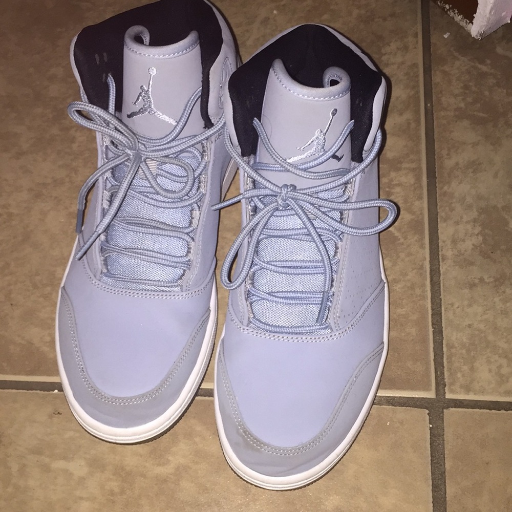 Shoes - Picture 3 of 6